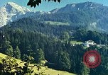 Standbild Adolf Hitler Berchtesgaden Deutschland, 1940, aus Sekunde 16 historischem Filmmaterial Videoclip 65675077737
