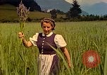 Standbild Eva Braun Berchtesgaden Deutschland, 1940, aus Sekunde 30 historischem Filmmaterial Videoclip 65675077740