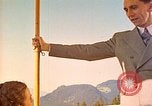 Standbild Adolf Hitler Berchtesgaden Deutschland, 1940, aus Sekunde 61 historischem Filmmaterial Videoclip 65675077742