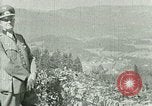 Immagine di Heinrich Hoffman Berchtesgaden Germania, 1940, secondo 15 filmato di repertorio 65675077761