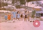 Image Bormann enfants Berchtesgaden Allemagne, 1940, de la seconde 56 séquences d'archives historiques vidéo 65675077764