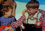 Immagine di Eva Braun Berchtesgaden Germania, 1940, secondo 61 filmato di repertorio 65675077765