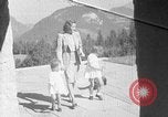 Image Eva Braun Berchtesgaden Allemagne, 1940, de la seconde 1 séquences d'archives historiques vidéo 65675077777