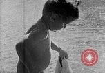 Standbild Herta Shneider Berchtesgaden Deutschland, 1940, aus Sekunde 19 historischem Filmmaterial Videoclip 65675077778