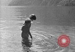 Standbild Herta Shneider Berchtesgaden Deutschland, 1940, aus Sekunde 50 historischem Filmmaterial Videoclip 65675077778