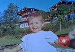 Image Uschi Schneider Berchtesgaden Allemagne, 1940, de la seconde 10 séquences d'archives historiques vidéo 65675077812