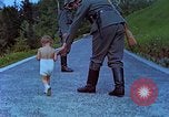 Image Uschi Schneider Berchtesgaden Allemagne, 1940, de la seconde 14 séquences d'archives historiques vidéo 65675077813
