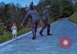 Image Uschi Schneider Berchtesgaden Allemagne, 1940, de la seconde 18 séquences d'archives historiques vidéo 65675077813