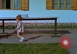 Image Uschi Schneider Berchtesgaden Allemagne, 1940, de la seconde 28 séquences d'archives historiques vidéo 65675077813