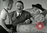 Standbild Adolf Hitler Berchtesgaden Deutschland, 1940, aus Sekunde 52 historischem Filmmaterial Videoclip 65675077825