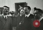 Standbild Adolf Hitler Berchtesgaden Deutschland, 1940, aus Sekunde 51 historischem Filmmaterial Videoclip 65675077826