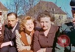 Standbild Eva Braun die Familie München Deutschland, 1940, aus Sekunde 10 historischem Filmmaterial Videoclip 65675077834