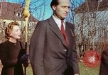 Standbild Eva Braun die Familie München Deutschland, 1940, aus Sekunde 11 historischem Filmmaterial Videoclip 65675077835