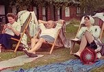 Standbild Eva Braun die Familie Deutschland, 1940, aus Sekunde 4 historischem Filmmaterial Videoclip 65675077836
