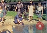 Standbild Eva Braun die Familie Deutschland, 1940, aus Sekunde 11 historischem Filmmaterial Videoclip 65675077837