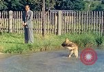 Standbild Eva Braun die Familie Deutschland, 1940, aus Sekunde 19 historischem Filmmaterial Videoclip 65675077837