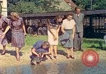 Standbild Eva Braun die Familie Deutschland, 1940, aus Sekunde 22 historischem Filmmaterial Videoclip 65675077837