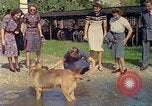 Standbild Eva Braun die Familie Deutschland, 1940, aus Sekunde 26 historischem Filmmaterial Videoclip 65675077837