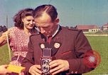 Standbild Eva Braun die Familie Deutschland, 1940, aus Sekunde 10 historischem Filmmaterial Videoclip 65675077838