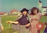 Standbild Eva Braun die Familie Deutschland, 1940, aus Sekunde 24 historischem Filmmaterial Videoclip 65675077838