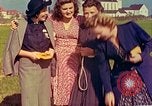 Standbild Eva Braun die Familie Deutschland, 1940, aus Sekunde 30 historischem Filmmaterial Videoclip 65675077838
