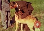 Standbild Eva Braun die Familie Deutschland, 1940, aus Sekunde 45 historischem Filmmaterial Videoclip 65675077838