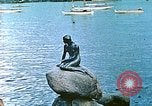 Standbild Kleine Meerjungfrau Kopenhagen Dänemark, 1940, aus Sekunde 22 historischem Filmmaterial Videoclip 65675077855