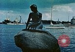 Standbild Kleine Meerjungfrau Kopenhagen Dänemark, 1940, aus Sekunde 28 historischem Filmmaterial Videoclip 65675077855