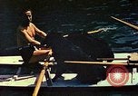Standbild Eva Braun im Urlaub in Paraggi in der Nähe von Portofino Ligurien Italien, 1938, aus Sekunde 15 historischem Filmmaterial Videoclip 65675077856