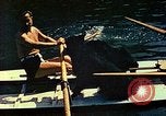 Standbild Eva Braun im Urlaub in Paraggi in der Nähe von Portofino Ligurien Italien, 1938, aus Sekunde 18 historischem Filmmaterial Videoclip 65675077856