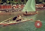 Standbild Eva Braun im Urlaub in Paraggi in der Nähe von Portofino Ligurien Italien, 1938, aus Sekunde 28 historischem Filmmaterial Videoclip 65675077856