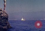 Standbild Eva Braun im Urlaub in Paraggi in der Nähe von Portofino Ligurien Italien, 1938, aus Sekunde 34 historischem Filmmaterial Videoclip 65675077856