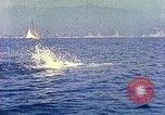 Standbild Eva Braun im Urlaub in Paraggi in der Nähe von Portofino Ligurien Italien, 1938, aus Sekunde 45 historischem Filmmaterial Videoclip 65675077856