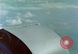 Standbild Eva Braun und Familienangehörigen fliegen in FW 200 Condor Flugzeug Berchtesgaden Deutschland, 1940, aus Sekunde 17 historischem Filmmaterial Videoclip 65675077858