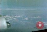 Standbild Eva Braun und Familienangehörigen fliegen in FW 200 Condor Flugzeug Berchtesgaden Deutschland, 1940, aus Sekunde 34 historischem Filmmaterial Videoclip 65675077858