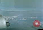 Standbild Eva Braun und Familienangehörigen fliegen in FW 200 Condor Flugzeug Berchtesgaden Deutschland, 1940, aus Sekunde 36 historischem Filmmaterial Videoclip 65675077858