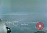 Standbild Eva Braun und Familienangehörigen fliegen in FW 200 Condor Flugzeug Berchtesgaden Deutschland, 1940, aus Sekunde 37 historischem Filmmaterial Videoclip 65675077858