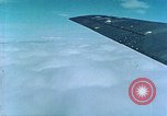 Standbild Eva Braun und Familienangehörigen fliegen in FW 200 Condor Flugzeug Berchtesgaden Deutschland, 1940, aus Sekunde 48 historischem Filmmaterial Videoclip 65675077858