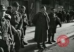 Immagine di Civili tedesco Germania, 1945, secondo 8 filmato di repertorio 65675077882