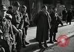 Immagine di Civili tedesco Germania, 1945, secondo 9 filmato di repertorio 65675077882