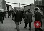 Immagine di Civili tedesco Germania, 1945, secondo 16 filmato di repertorio 65675077882