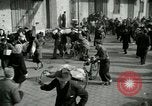 Immagine di Civili tedesco Germania, 1945, secondo 24 filmato di repertorio 65675077882