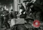 Immagine di Civili tedesco Germania, 1945, secondo 37 filmato di repertorio 65675077882
