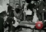 Immagine di Civili tedesco Germania, 1945, secondo 42 filmato di repertorio 65675077882