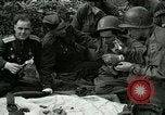 Immagine di East meets West Torgau Germania, 1945, secondo 25 filmato di repertorio 65675077884