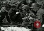 Immagine di East meets West Torgau Germania, 1945, secondo 32 filmato di repertorio 65675077884