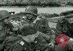 Immagine di East meets West Torgau Germania, 1945, secondo 37 filmato di repertorio 65675077884
