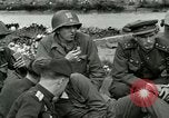 Immagine di East meets West Torgau Germania, 1945, secondo 42 filmato di repertorio 65675077884