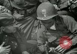 Immagine di East meets West Torgau Germania, 1945, secondo 45 filmato di repertorio 65675077884