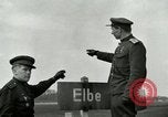 Immagine di East meets West Torgau Germania, 1945, secondo 52 filmato di repertorio 65675077884
